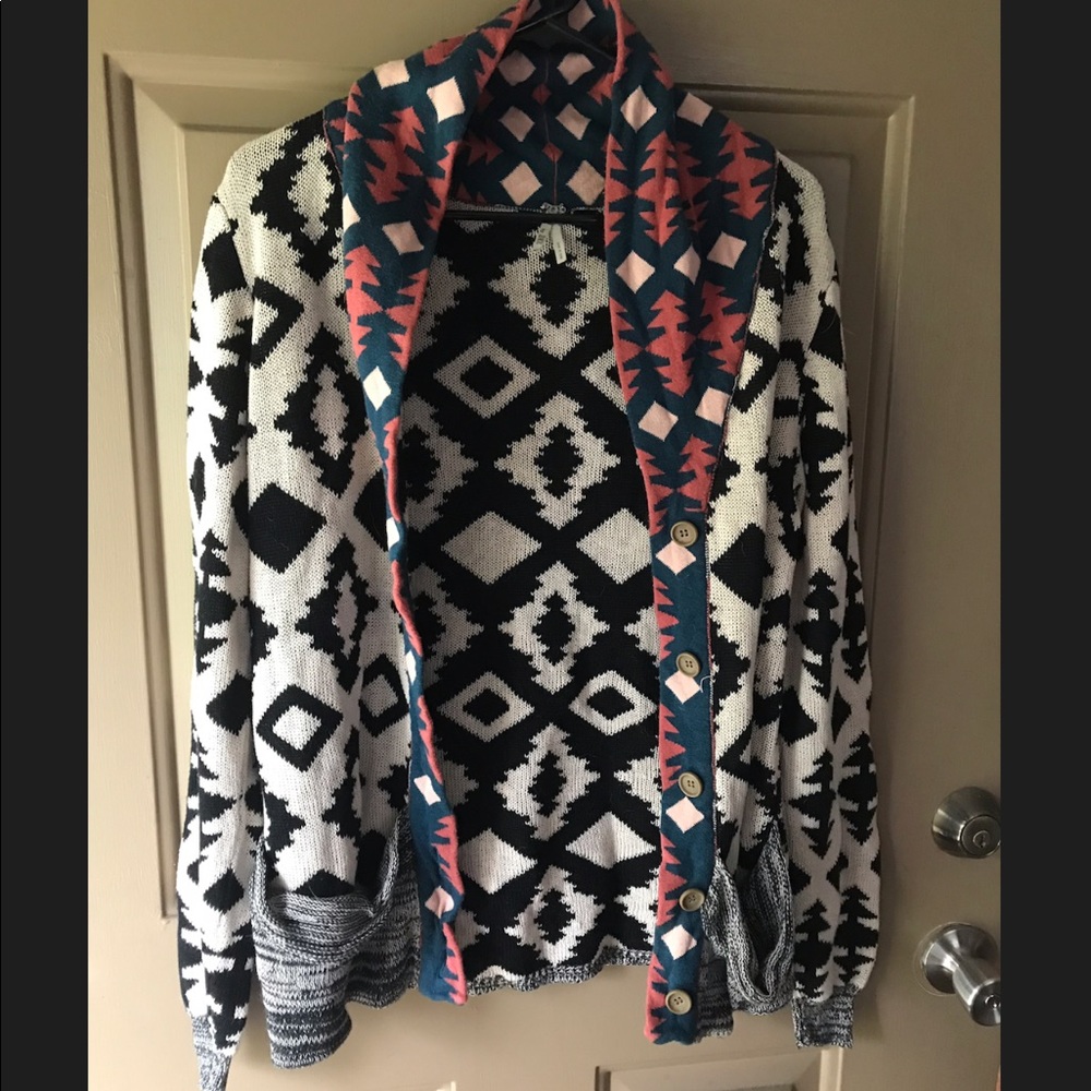 BKE By Buckle Cardigan Size Medium